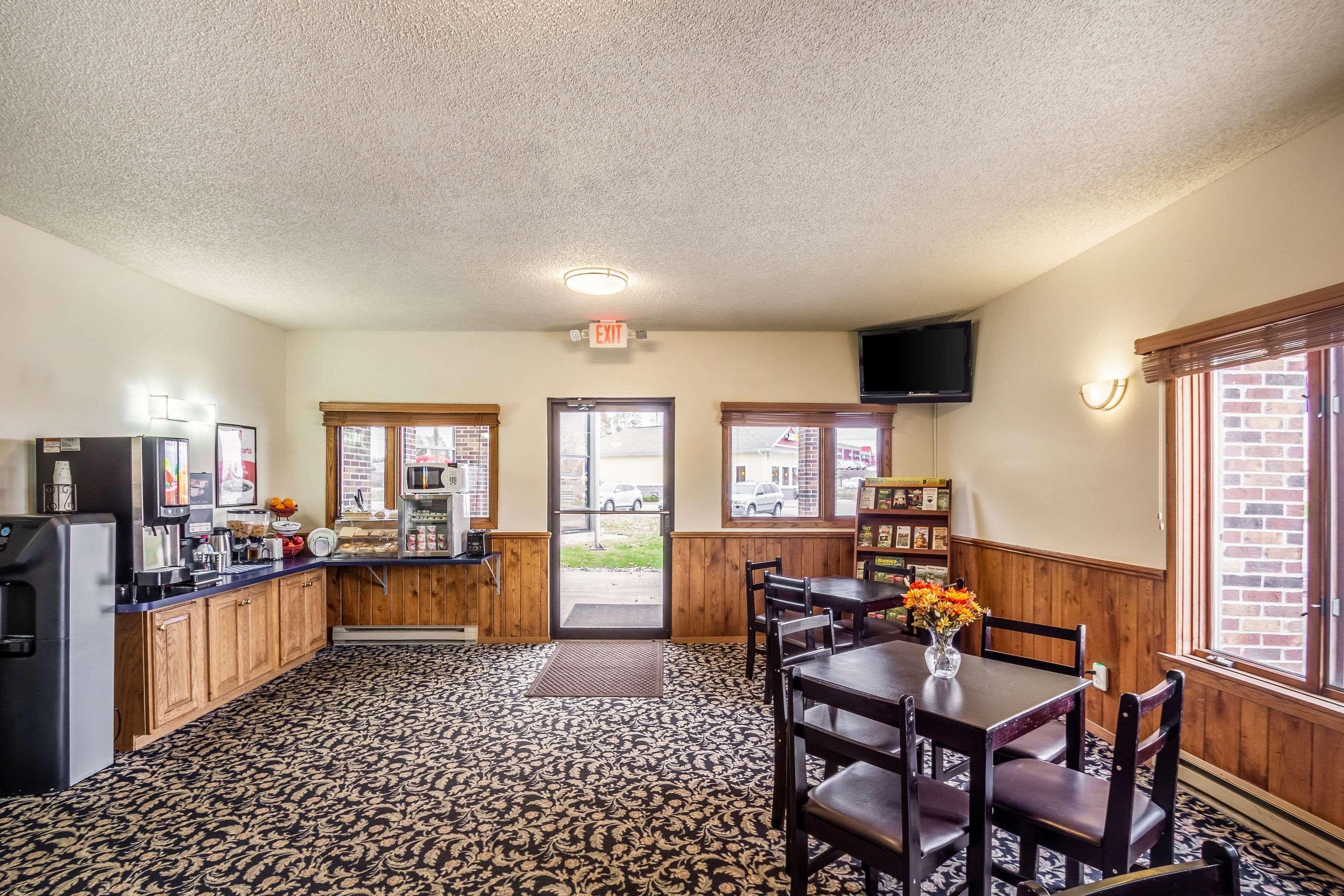 Econo Lodge Waupaca Luaran gambar