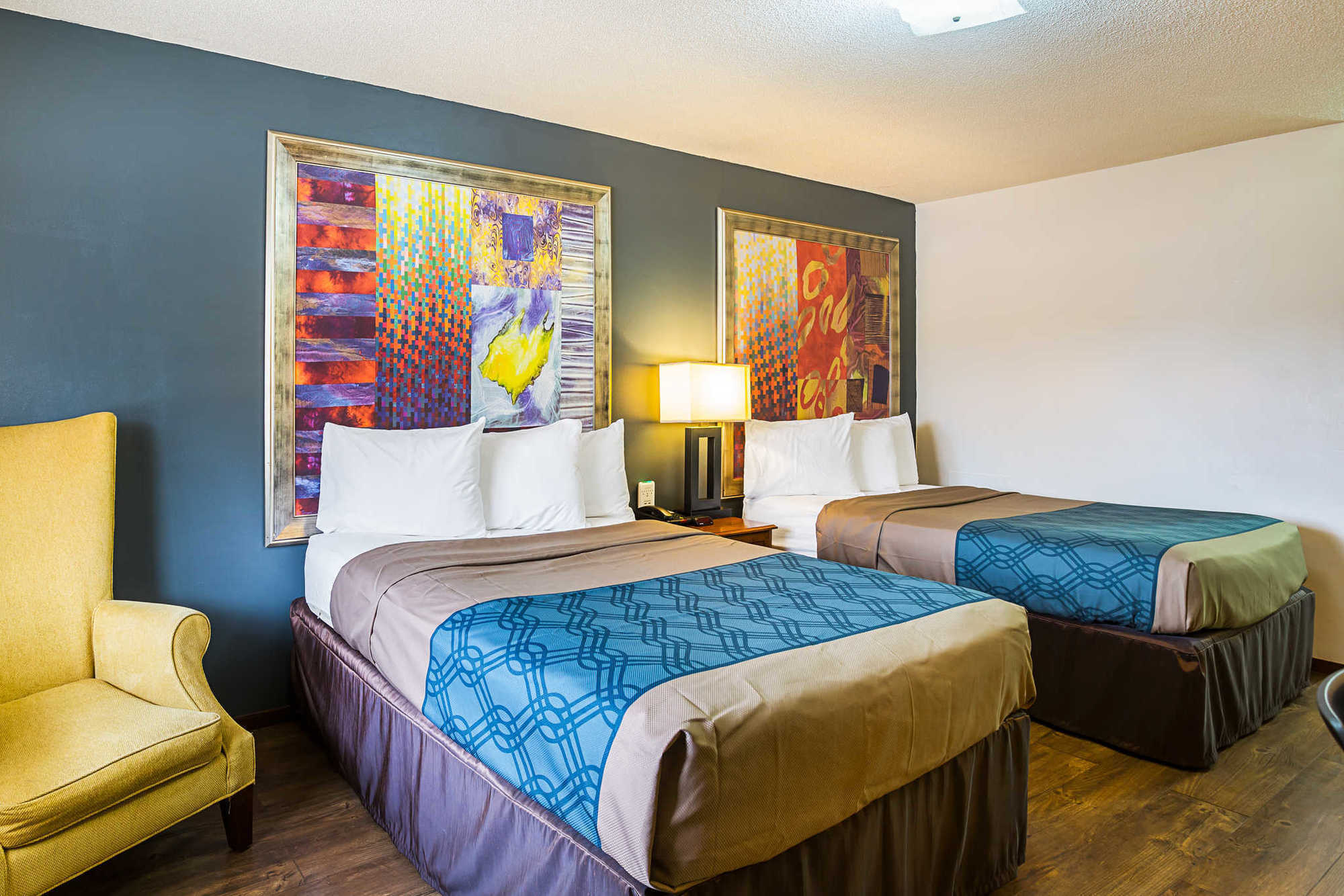 Econo Lodge Waupaca Bilik gambar